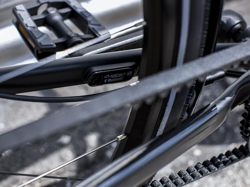 Trek District 3 Equipped Hybrid Bike in Black-4